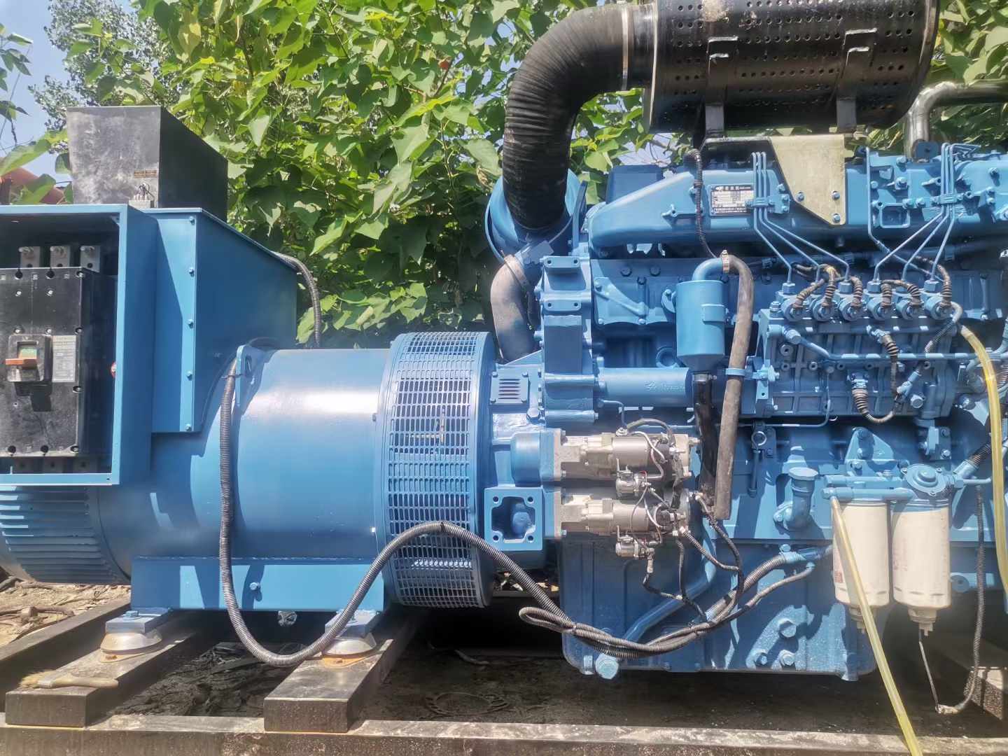 丹巴详细说明降低 800kW 柴油发电机输出电流波动的方法