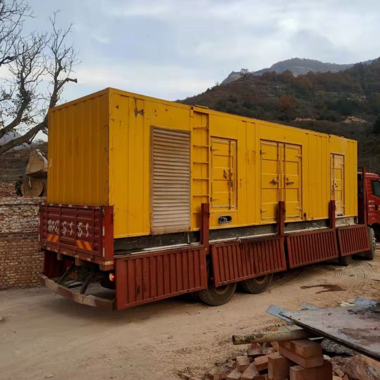 丹巴200kW 发电机组在带电阻性负载时，输出功率会受到哪些因素的影响？