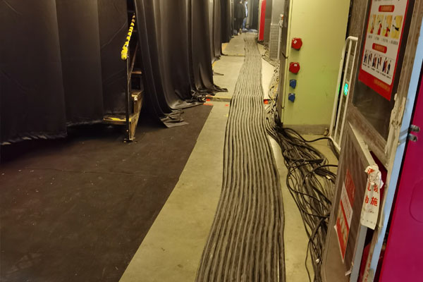 丹巴柴油发电机组的输出电压可以调节到哪些范围？